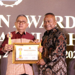 Mantan Gubernur Sulbar ABM Raih Penghargaan Nasional Siwo Award 2023 di Balikpapan