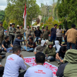 Aliansi Pemuda Kalukku Geruduk Kantor Bupati Mamuju, Tuntut Janji Bantuan Korban Banjir