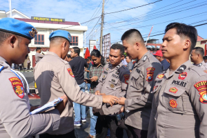 Cegah Pelanggaran, Propam Polda Sulbar Periksa Puluhan Personil Polresta Mamuju