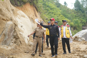Jalan Mamuju-Mamasa Segera Mulus, Sisa 3,5 Kilometer Dirampungkan Tahun Ini
