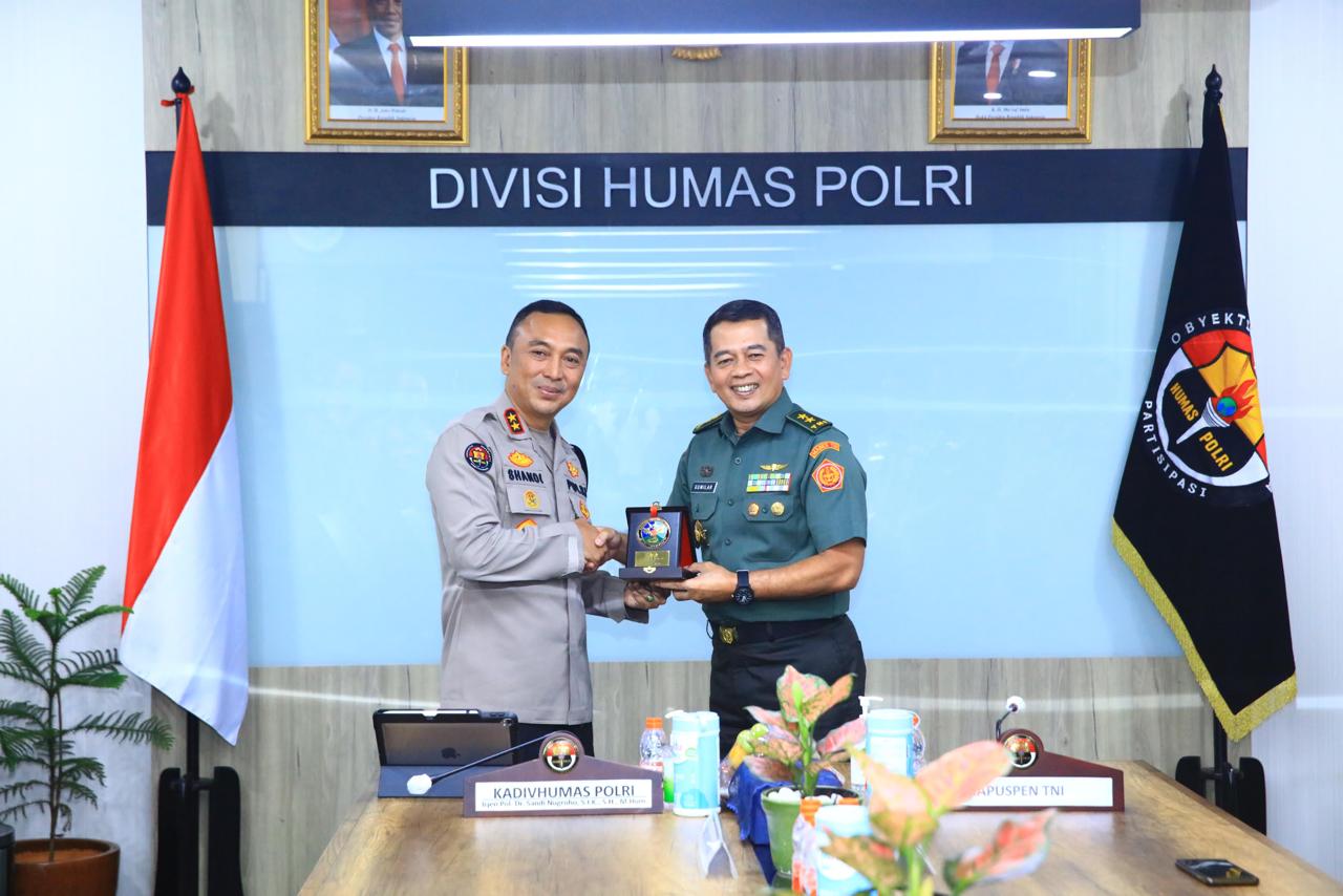 Humas Polri dan Puspen TNI