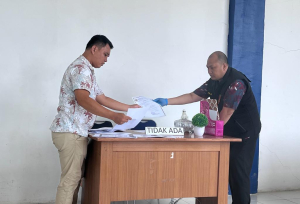 Kantor Diknas Mamuju digeleda Polda Sulbar