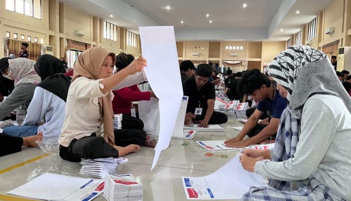 Pelipatan Surat Suara di Mamuju Libatkan 300 Tenaga Pelipat