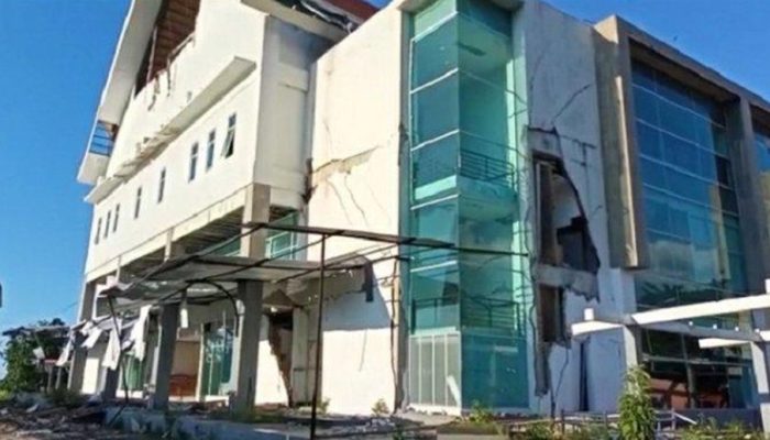 Progres Reskontruksi Gedung Dewan 33 Persen, Ketua DPRD Sulbar Bilang Ini