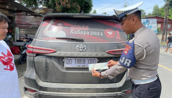 Pakai Plat Palsu, Mobil Mantan Sekda Polman Bebas Manggazali Terjaring Razia