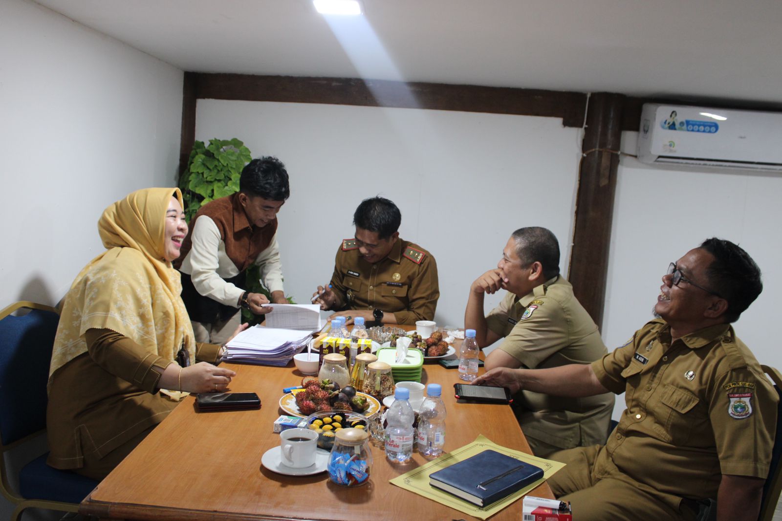 Rapat Sekwan DPRD Sulbar