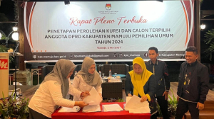 30 Anggota DPRD Mamuju ditetapkan