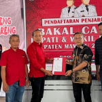 Irwan Pababari Daftar PDIP