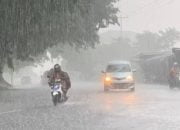 Hujan Lebat di Sulbar Diprediksi Hingga Pekan Depan, Warga Diminta Waspada