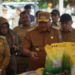 Pasar murah di Mamuju