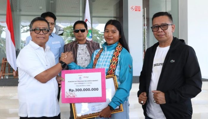 Ramla Baharuddin Terima Bonus 300 Juta Dari Pemprov Sulbar, Usai Sukses Bawa Pulang Dua Medali Perak Dari PON Aceh-Sumut