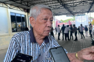 Almalik Pababari Kecam Penghinaan Gelar Uwe