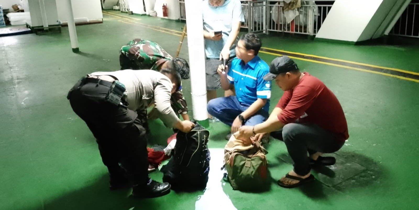 Barang penumpang yang loncat dari Kapal diamankan polisi