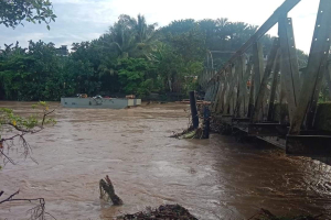 Jembatan Leling Putus