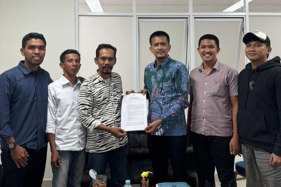 Surat Rekomendasi Tambang Pasir DPRD Sulbar