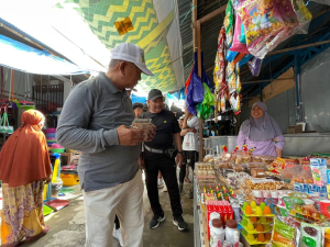 AIM Blusukan di Pasar Majene