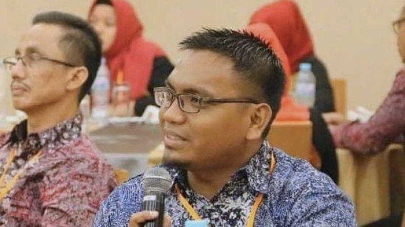 Dosen Ilmu Politik Unsulbar, Muhammad