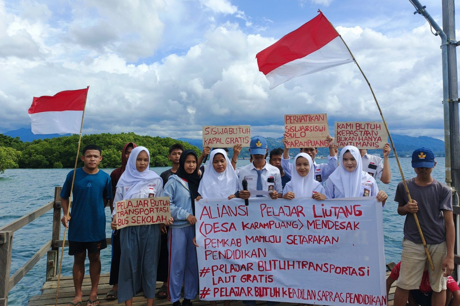 Pelajar Pulau Karampuang tagi janji Pemkab Mamuju