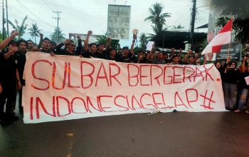 Turun Jalan, Mahasiswa di Sulbar Tuntut Makan Gratis di Evaluasi