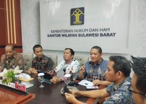 Sekretariat DPRD Sulbar ke Kemenkumham