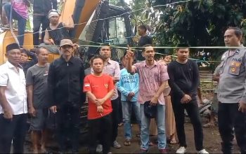 Penolakan Tambang Pasir Kian Masif, Warga Kalukku Segel Alat Berat Perusahaan