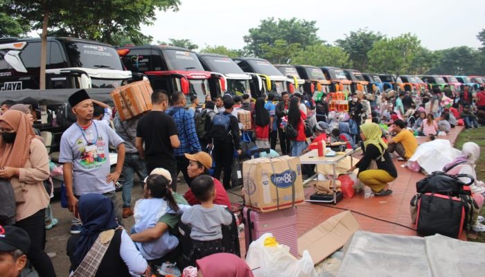 Mudik Lebaran di Tengah Efisiensi Anggaran, Orang Miskin Dilarang Mudik?