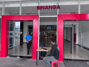 Pintu Mall Matos Mamuju