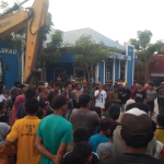 Warga Kalukku Usir alatb berat tambang pasir