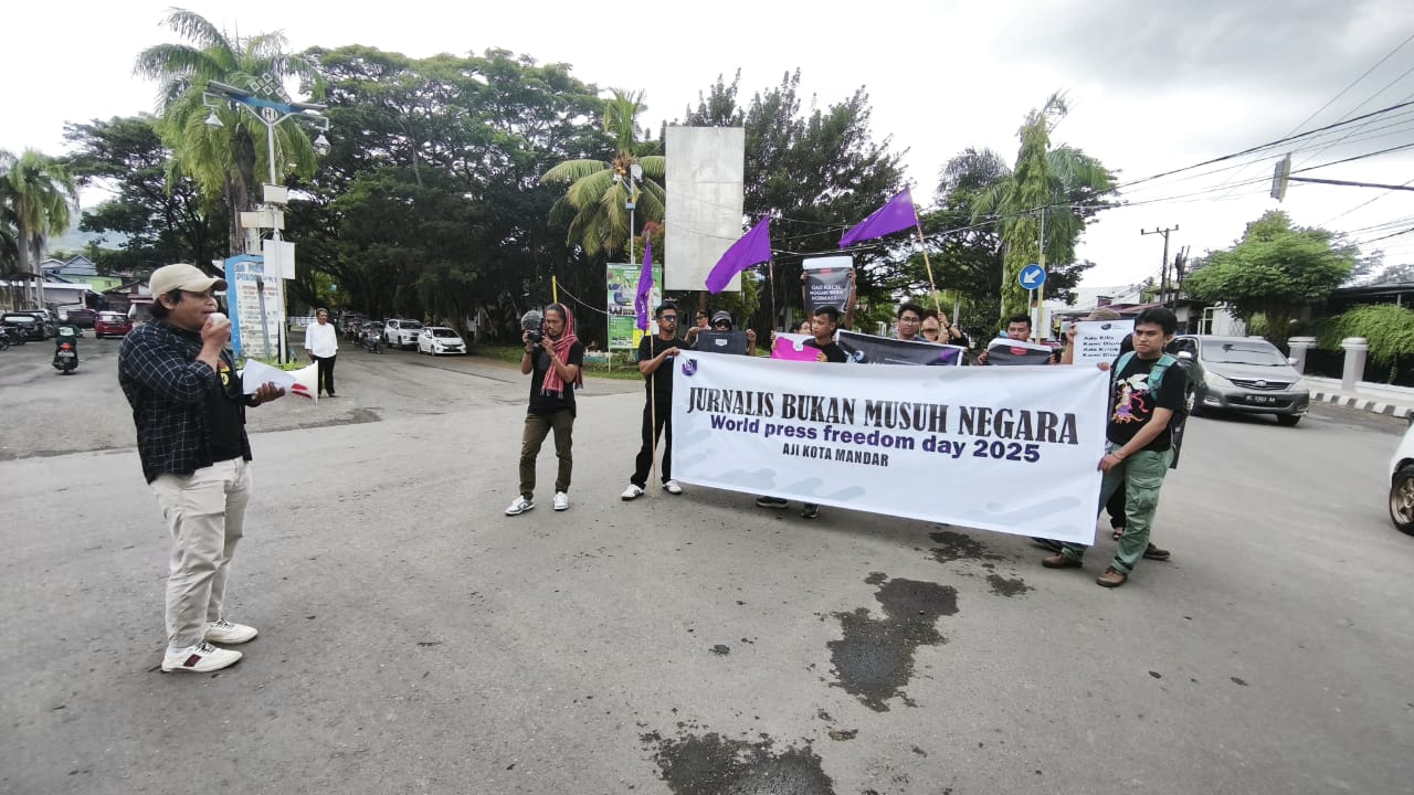 Orasi Ketua AJi Mandar, Frendy Cristian