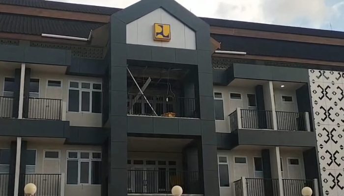 Baru Selesai, Plafon Rusun ASN Mamuju Ambruk Sebelum Ditempati : Air dan Listrik Diputus
