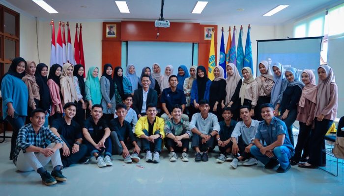 Lulusan Diharap Kompeten dan Percaya Diri, UT Majene Bekali Mahasiswa Penerima Beasiswa dengan Public Speaking