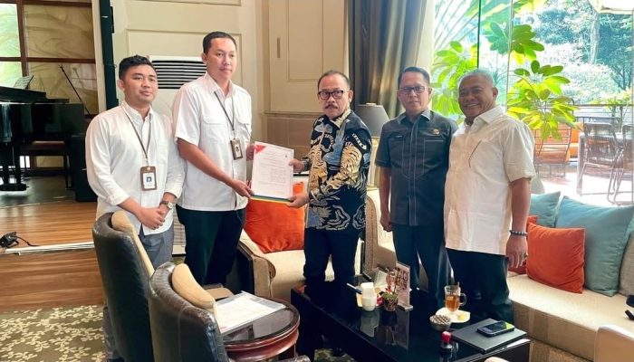 Gubernur Sulbar Tandatangani BAST, Siap Jalankan Sekolah Rakyat