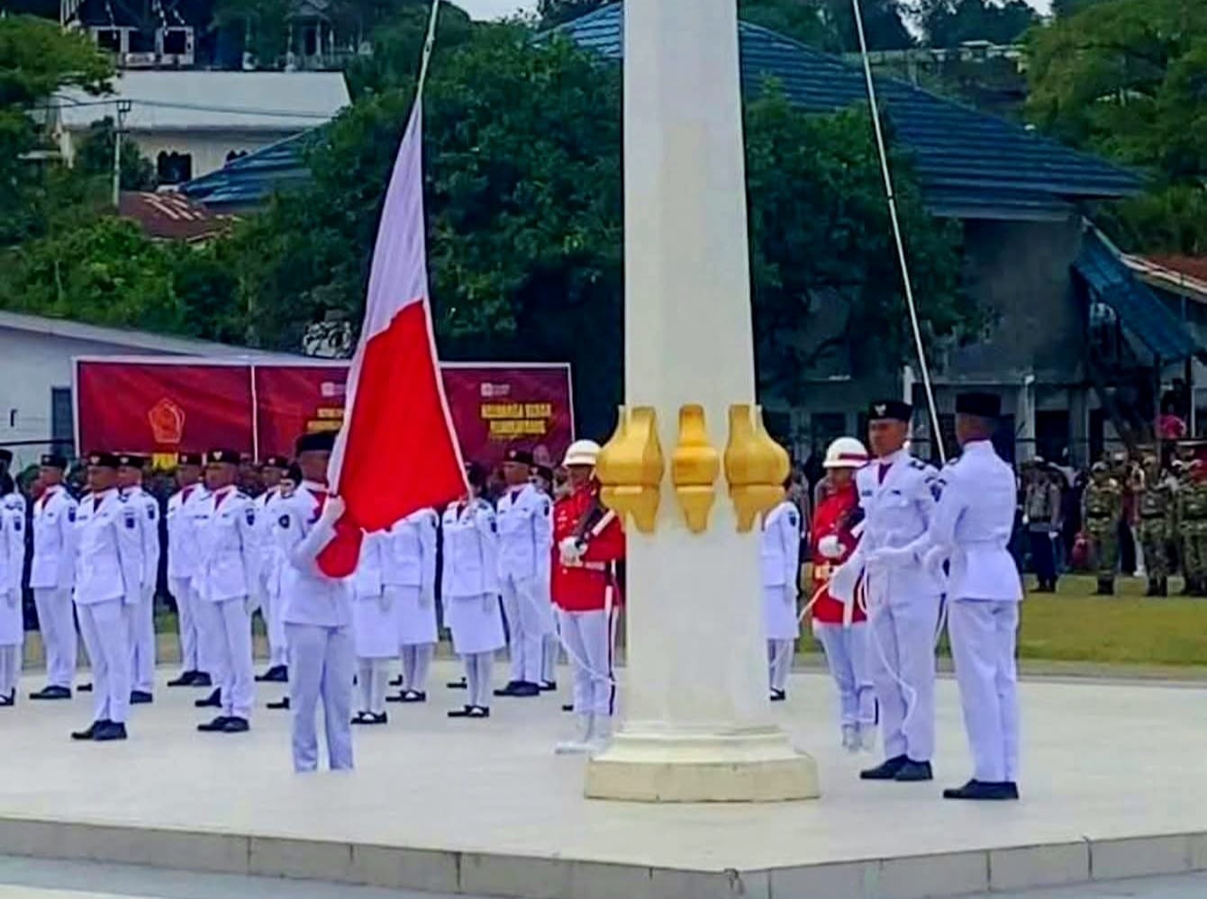 Bendera Terbalik di Mamasa