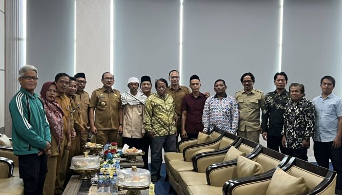 Gubernur Sulbar Dorong Pendekatan Adat untuk Meredakan Ketegangan di Tapalang