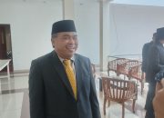 Agus Haris Cek Kehadiran Lurah dan Camat Sebelum Paripurna DPRD Bontang Dimulai