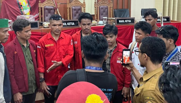 Ketua DPRD Sultra Absen, Cipayung Plus Kendari Gelar Paripurna Tandingan
