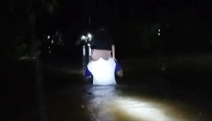 Banjir di Rarani Kalukku Capai Dada Orang Dewasa, Warga Masih Siaga