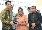 Pemkot Bontang Anugerahkan Penghargaan Tata Kelola Perusahaan Layak 2025
