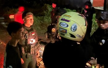 Diduga Mabuk, Pria Ngamuk di Jl. Tuna Mamuju Lari dan Lompat ke Sungai saat Polisi Datang