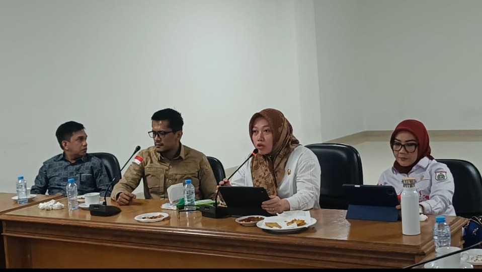 Rapat KUA PPAS DPRD Sulbar