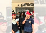 HIMAB Segel Kantor Telkom Mamuju Buntut Insiden Pekerja Wifi di Papalang
