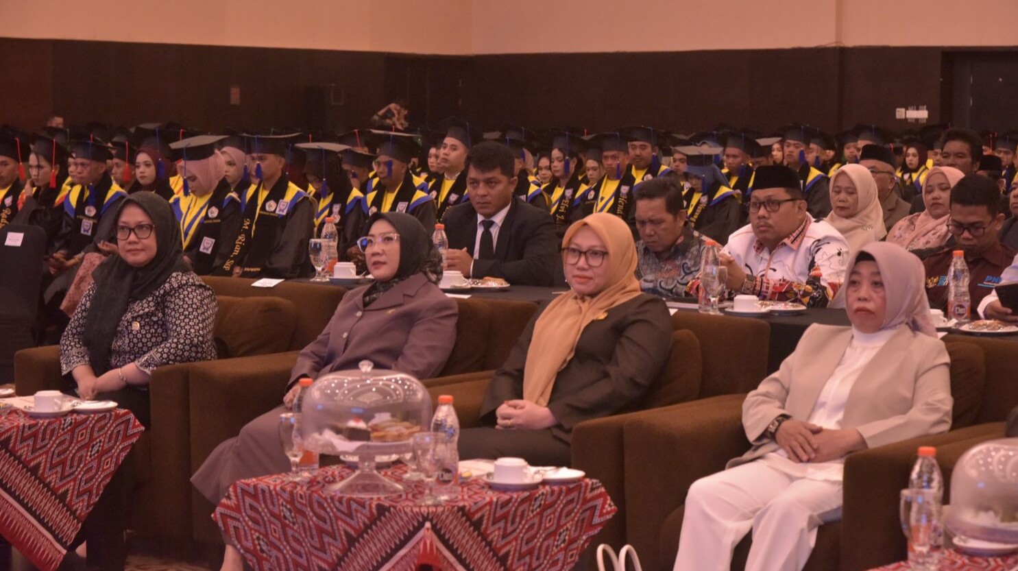 Wisuda Unika Mamuju