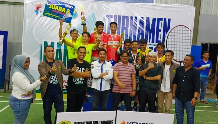 Baru Sebulan Berdiri, PB RSUD Sulbar Sabet Podium di Turnamen Bulutangkis Mamuju