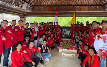 DPP GMNI Ziarah Kebangsaan dan Napak Tilas di Makam Bung Karno Usai Dikukuhkan