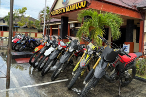 Barang bukti pencurian motor trail di Mamuju