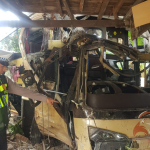 Bus Mamuju kecelakaan