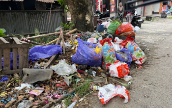 Sampah di Mamuju