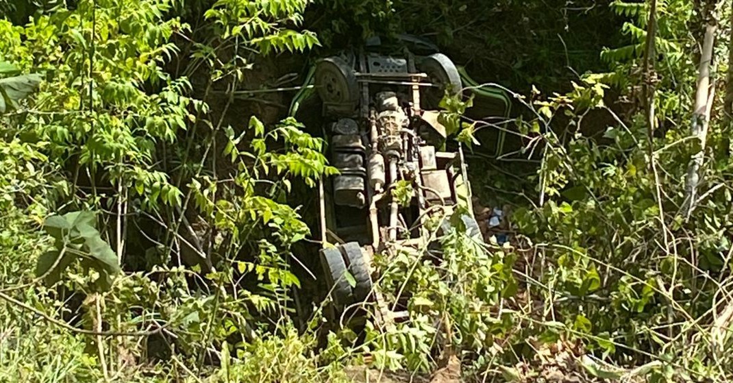 Dump Truck Terjun ke Jurang di Kalumpang, Satu Penumpang Meninggal Dunia