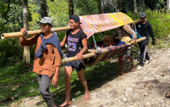 Warga Siraun Ditandu 18 Kilometer ke Puskesmas, Kades Harap Ambulans Desa