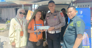 Samsat Keliling Bapenda Sulbar Hadir di Pasar Tasiu, Penerimaan Pajak Tembus Rp6,2 Juta